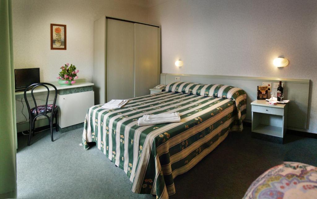 Hotel Aurora Castiglione della Pescaia Quarto foto